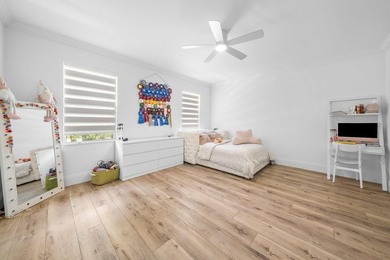 Experience the perfect blend of luxury, privacy, and modern - photo 27
