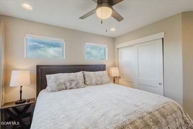 Welcome home to your fully furnished mountain escape located on - photo 34