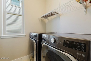 Welcome home to your fully furnished mountain escape located on - photo 46