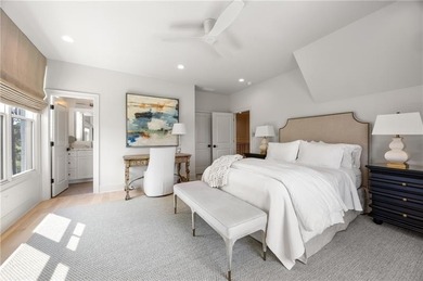 Perfectly situated on a private cul-de-sac, this charming brick - photo 50