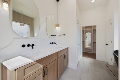 **Now Available*** - Luxury Living in Dallas!** This stunning - photo 19