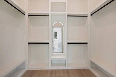 **Now Available*** - Luxury Living in Dallas!** This stunning - photo 20