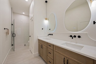 **Now Available*** - Luxury Living in Dallas!** This stunning - photo 22