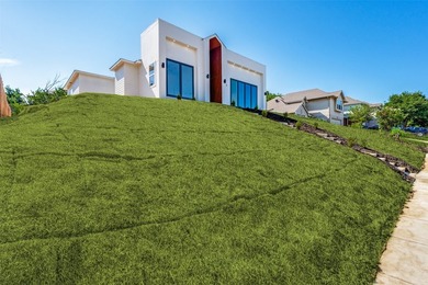 **Now Available*** - Luxury Living in Dallas!** This stunning - photo 27