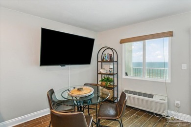 Stunning Gulf-front Condo with Breath-taking Beach Views in - photo 10