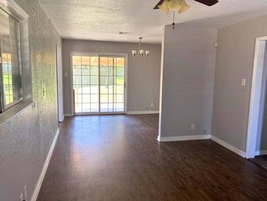 **PRICE REDUCTION** Ready to move this!! Great home or - photo 5