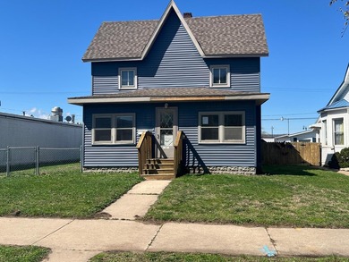 Mississippi River Home For Sale in La Crosse Wisconsin