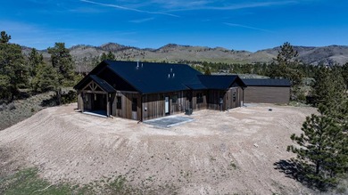 Brand New Custom Construction on 2.72 private acres in Canyon - photo 2