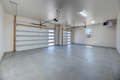 Brand New Custom Construction on 2.72 private acres in Canyon - photo 7