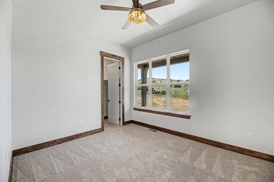 Brand New Custom Construction on 2.72 private acres in Canyon - photo 9