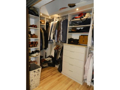 SPACIOUS 2 BEDROOM PLUS DEN/OFFICE GREAT FLOOR PLAN AS YOU ENTER - photo 13