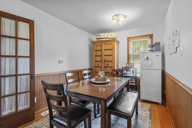 Lakefront living at this charming 2-bedroom, 1-bath cottage - photo 15