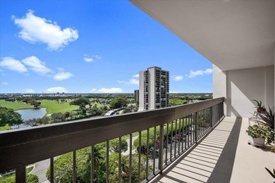 Step into refined living at The Lincoln Tower with Stunning Golf - photo 6