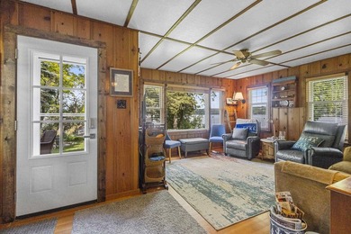 Lakefront living at this charming 2-bedroom, 1-bath cottage - photo 17