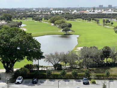 Step into refined living at The Lincoln Tower with Stunning Golf - photo 9