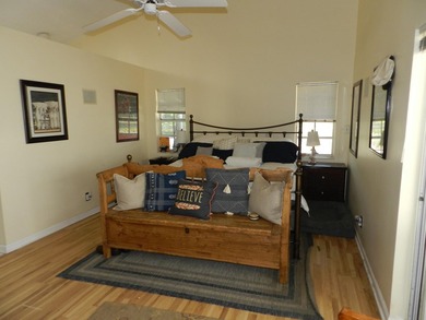 SPACIOUS 2 BEDROOM PLUS DEN/OFFICE GREAT FLOOR PLAN AS YOU ENTER - photo 21