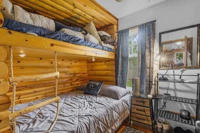 Lakefront living at this charming 2-bedroom, 1-bath cottage - photo 28