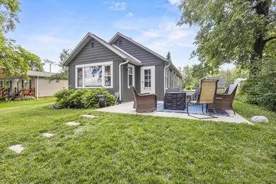 Lakefront living at this charming 2-bedroom, 1-bath cottage - photo 42