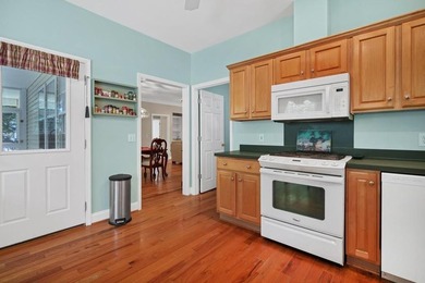 The perfect Edisto Island Home, 3 BR, 2 BA, open floor plan with - photo 12