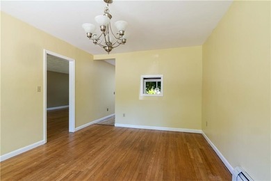 Welcome to 278 Green End Avenue, a well-maintained single-level - photo 13