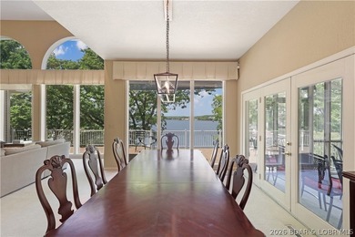 Welcome to 55 Point Hickory Ct. in beautiful Four Seasons, MO! - photo 17