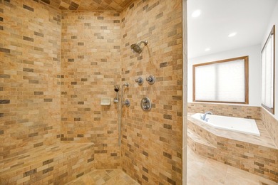 Custom-built and truly one of a kind, this extraordinary 9,000 - photo 19