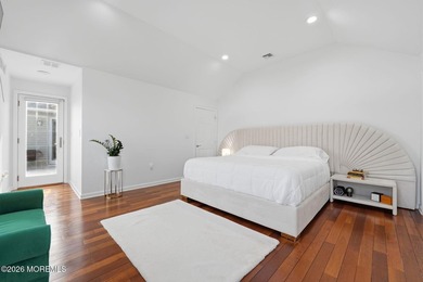 Waterfront living meets smart investing in this beautifully - photo 21