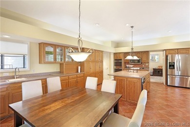 Welcome to 55 Point Hickory Ct. in beautiful Four Seasons, MO! - photo 23