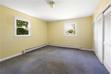 Welcome to 278 Green End Avenue, a well-maintained single-level - photo 23