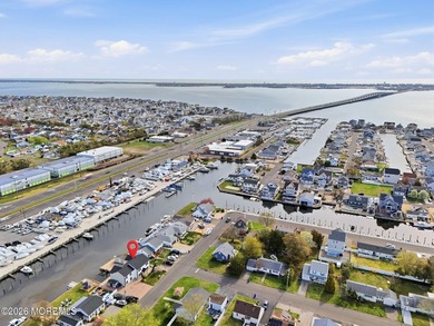 Waterfront living meets smart investing in this beautifully - photo 27