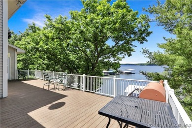 Welcome to 55 Point Hickory Ct. in beautiful Four Seasons, MO! - photo 28