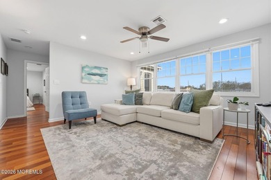Waterfront living meets smart investing in this beautifully - photo 28