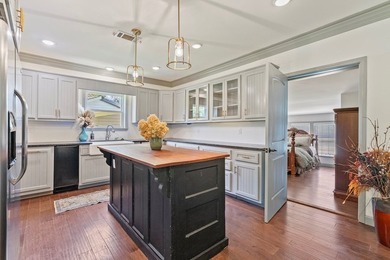 Country living with a kitchen that'll make you stay. This fully - photo 10