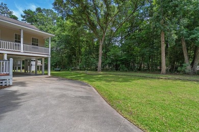 The perfect Edisto Island Home, 3 BR, 2 BA, open floor plan with - photo 32