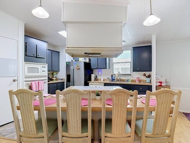 (Espanol a continuacion) Welcome home to HarborView Mobile Manor - photo 32
