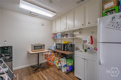 Rare opportunity to acquire up to 4,214 square feet of office - photo 33