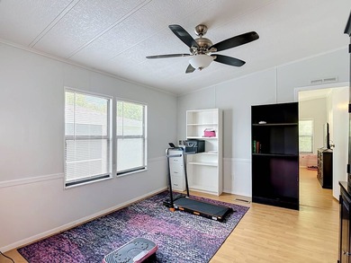 (Espanol a continuacion) Welcome home to HarborView Mobile Manor - photo 34