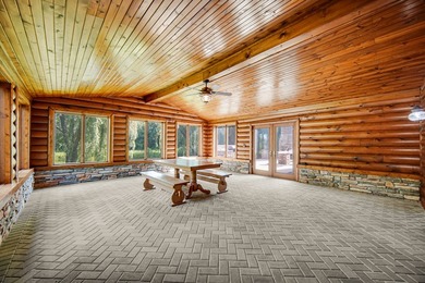 Custom-built and truly one of a kind, this extraordinary 9,000 - photo 37