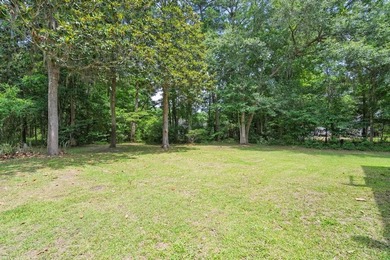 The perfect Edisto Island Home, 3 BR, 2 BA, open floor plan with - photo 38