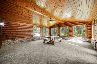 Custom-built and truly one of a kind, this extraordinary 9,000 - photo 38