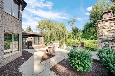 Custom-built and truly one of a kind, this extraordinary 9,000 - photo 40