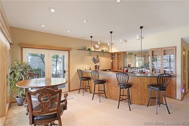 Welcome to 55 Point Hickory Ct. in beautiful Four Seasons, MO! - photo 44