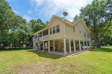 The perfect Edisto Island Home, 3 BR, 2 BA, open floor plan with - photo 45