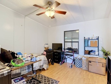 (Espanol a continuacion) Welcome home to HarborView Mobile Manor - photo 45