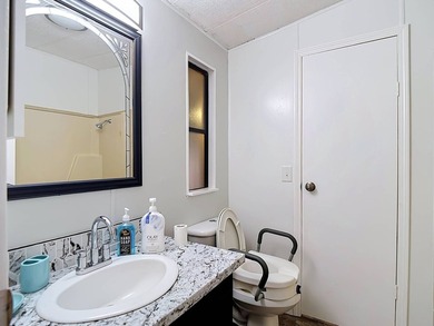 (Espanol a continuacion) Welcome home to HarborView Mobile Manor - photo 48