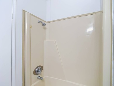 (Espanol a continuacion) Welcome home to HarborView Mobile Manor - photo 49