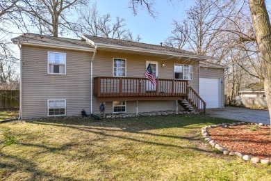 Pell Lake Home For Sale in Genoa City Wisconsin