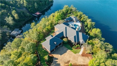 Lake Home For Sale in Tuscaloosa, Alabama