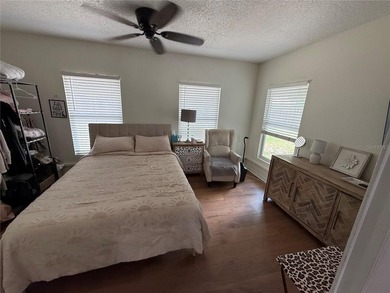 This beautiful property has granite countertops, shaker cabinets - photo 11