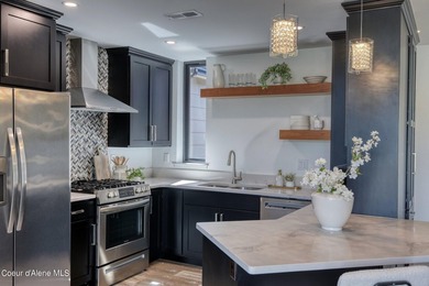 Location Location!! Elevate your lifestyle with this exquisite - photo 15